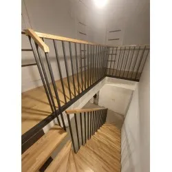 Ensemble d'escalier pour maison individuelle BHS-HoReCa KDT-2