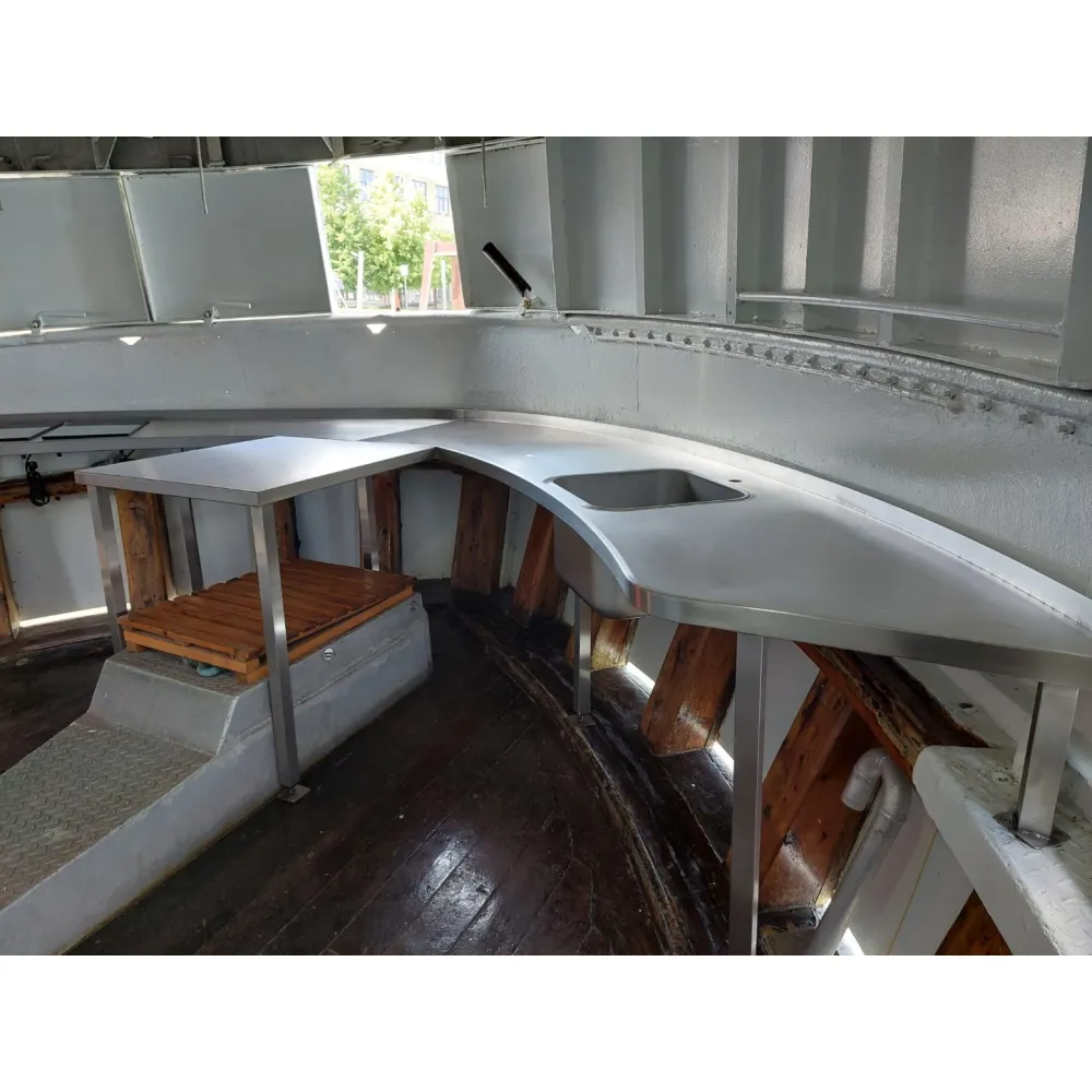 Table circulaire avec évier pour yacht BHS-HoReCa MI-30
