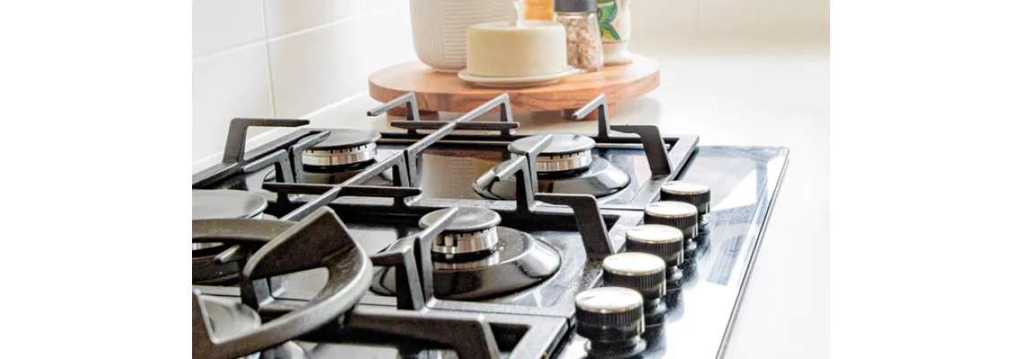 Avantages des cuisinières électriques et à gaz. Quels poêles sont les meilleurs à choisir? Les spécialistes de Baltic Horeca Solutions répondent