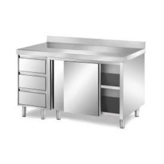 Mobilier en acier inoxydable